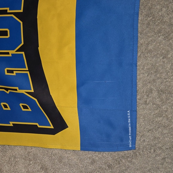 RARE VINTAGE UCLA BEAR LETTERS 28" X 40" VERTICAL HANG FLAG - Picture 5 of 5